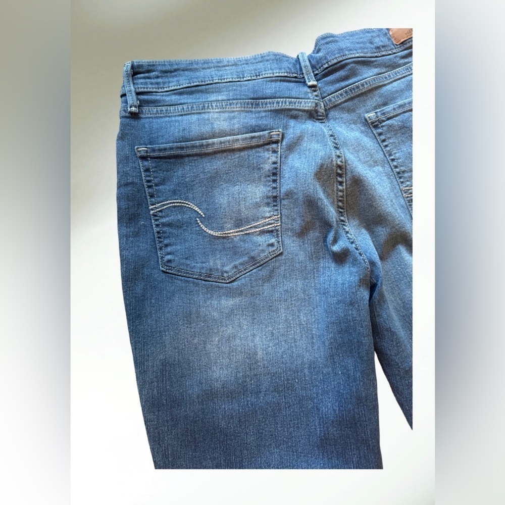 Signature by Levi Strauss & Co Women Slim Straight Jeans Size 32x32 - Picture 7 of 13